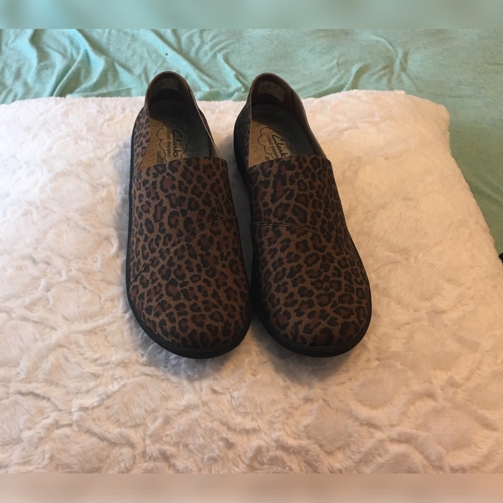 NWOB Clarks Animal Print Cloud Stepper Loafers